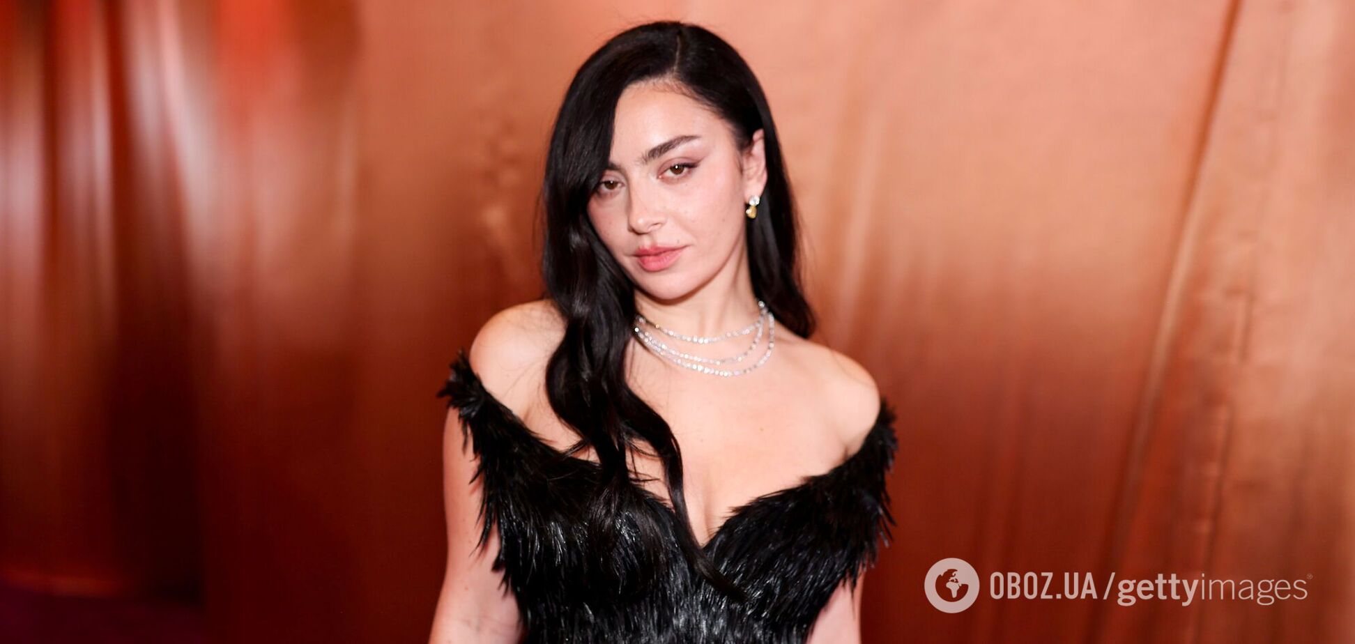 Світова зірка Charli XCX публічно перепросила за участь у вечірці з російським слідом та вперше відкрито підтримала Україну
