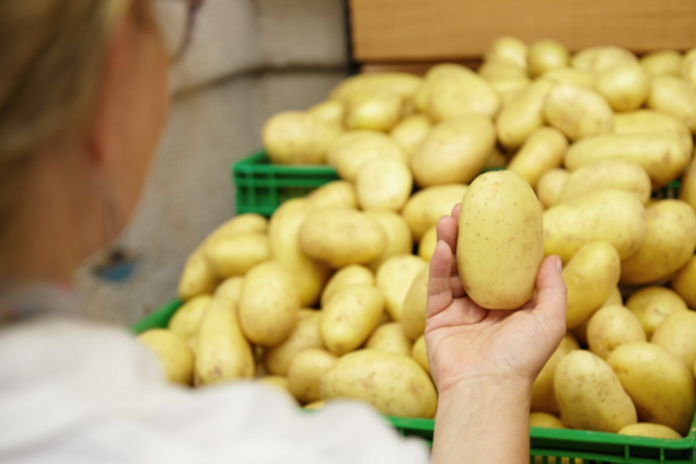 Как хранить картофель, чтобы он не пророс: простой трюк