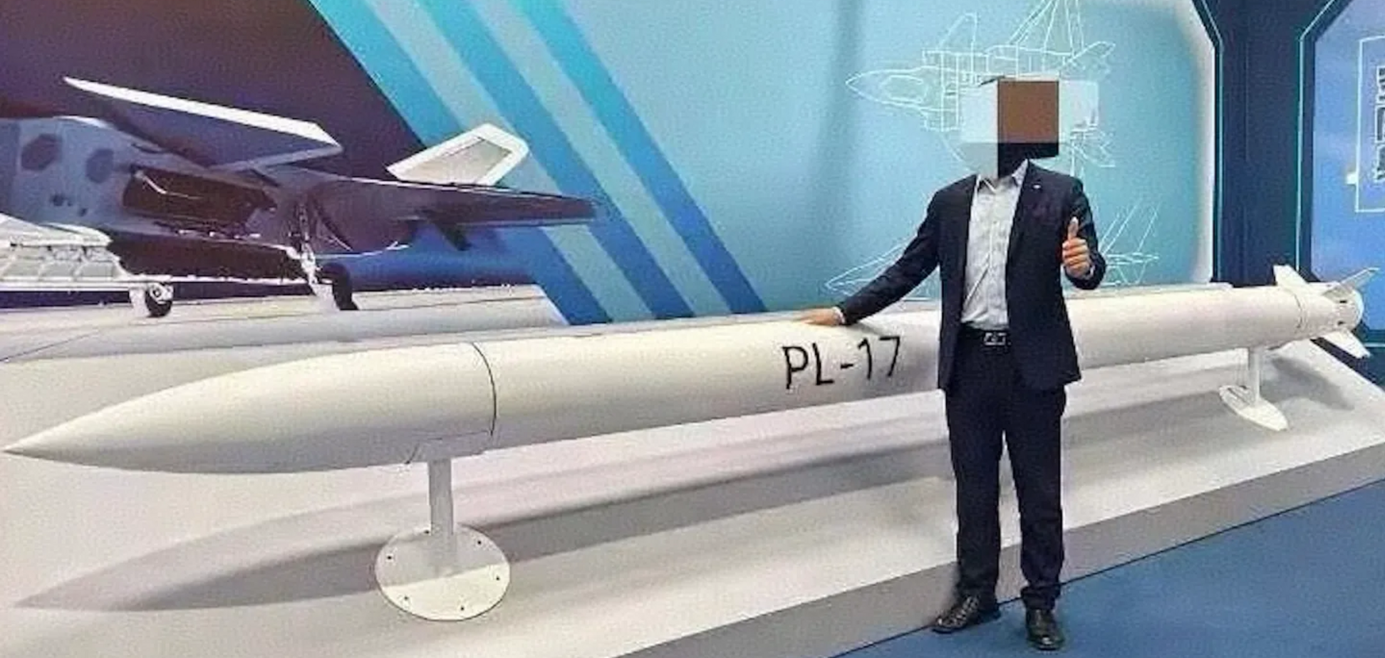 Может парализовать боевую авиацию США: что известно о китайской ракете PL-17. Фото