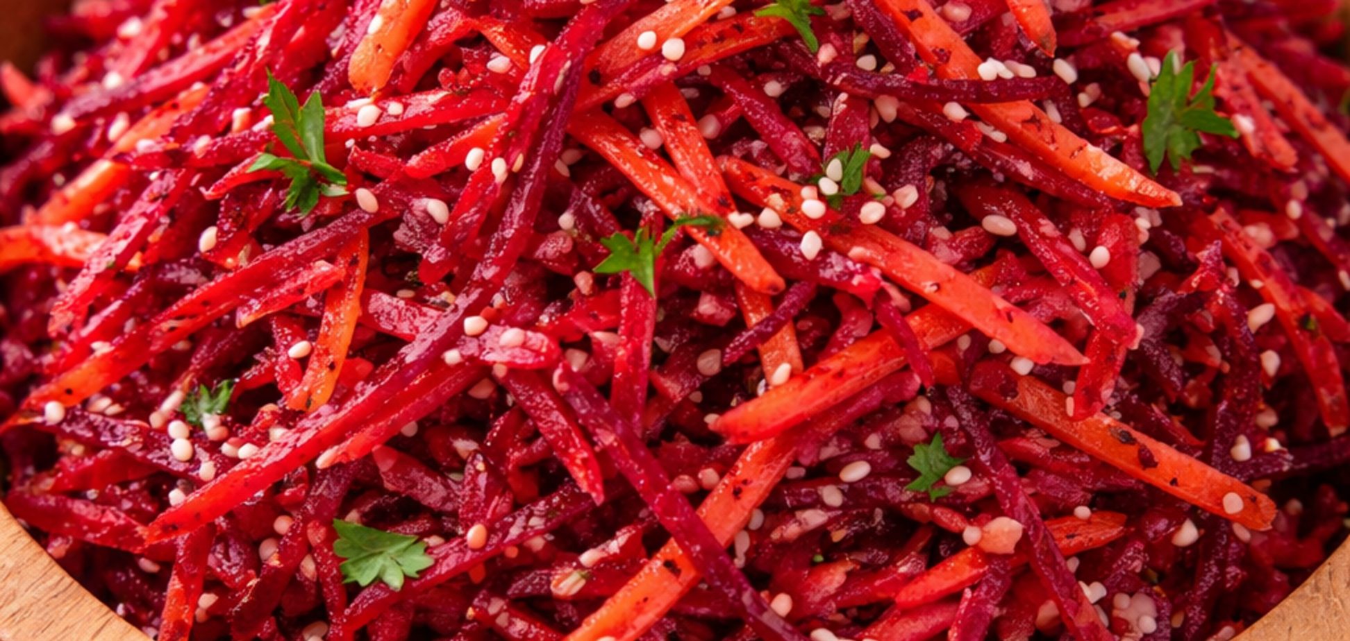 Полезный салат из моркови, свеклы и яблока: идеальное блюдо для периода авитаминоза