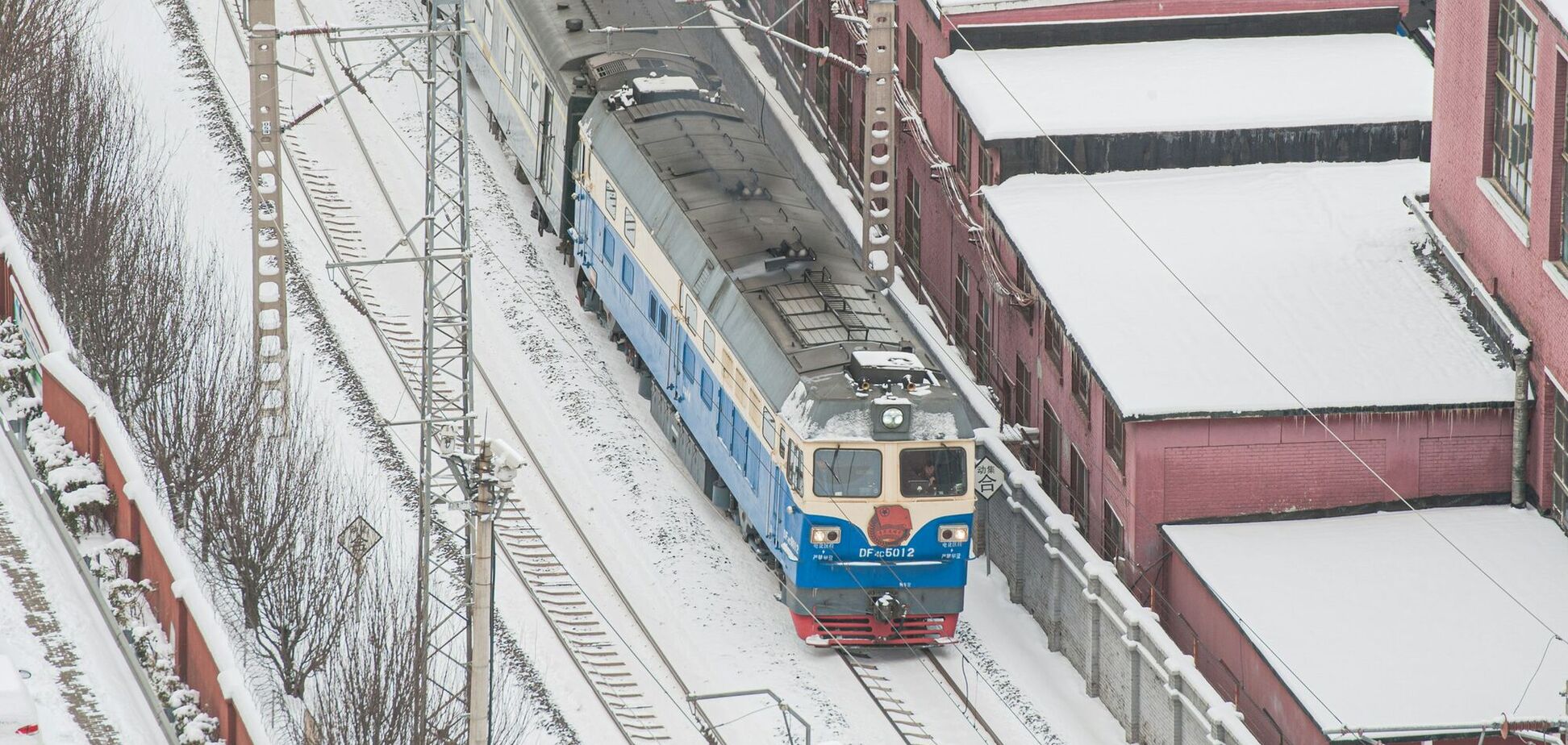 Ілюстрація - поїзд в Україні