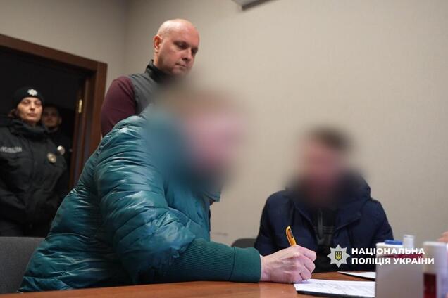 Продавали за границу для усыновления: в Одессе разоблачили группировку 'торговцев' украинскими детьми. Фото и видео