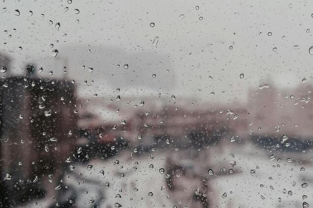 Теплее, но с дождем и мокрым снегом: синоптик рассказала, как начнется последняя неделя зимы в Украине