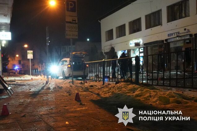 Теракт во Львове: пострадавших уже 24. Новые детали, фото и видео с места ЧП