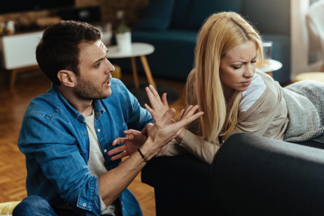 Названа самая частая причина ссор между парами: как ее избежать