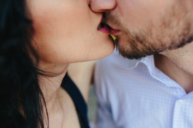 Виявлено дивовижні 'плюси' для здоров'я від звичайних поцілунків: про що йдеться