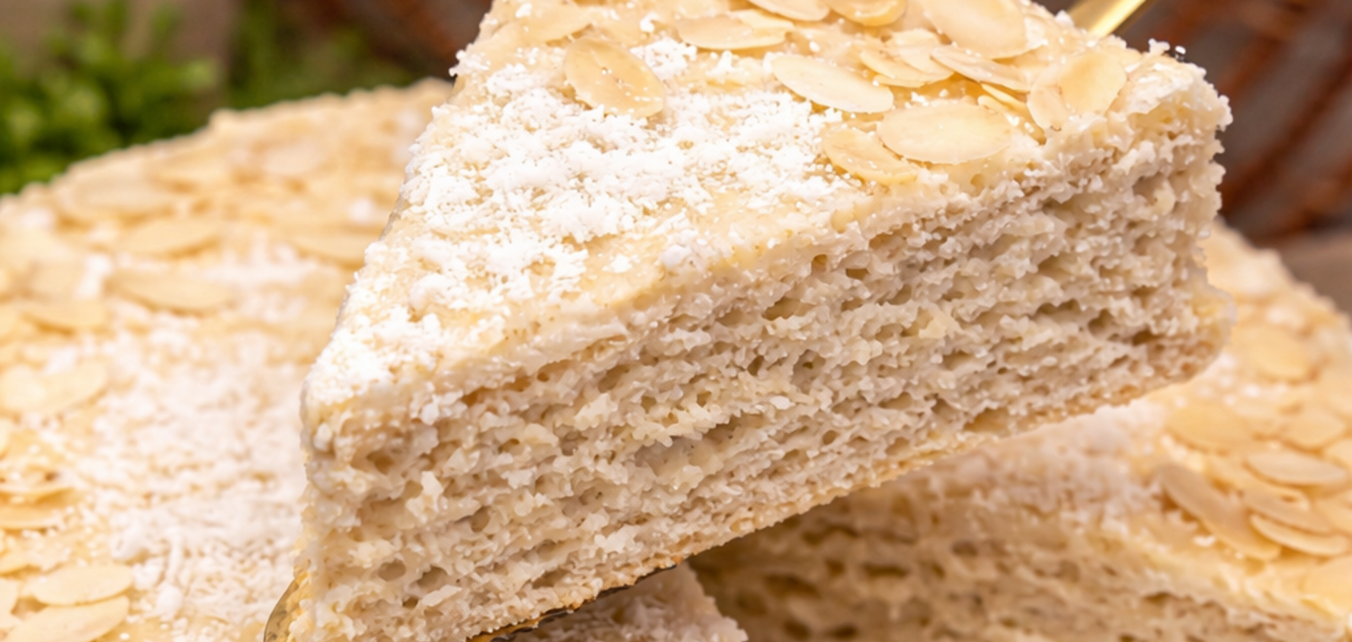 Вафельний торт 'Рафаелло': з кокосовм і згущеним молоком