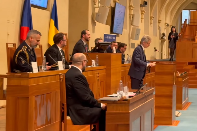 'Это не благотворительность, а инвестиция': в чешском Сенате обсудили помощь Украине