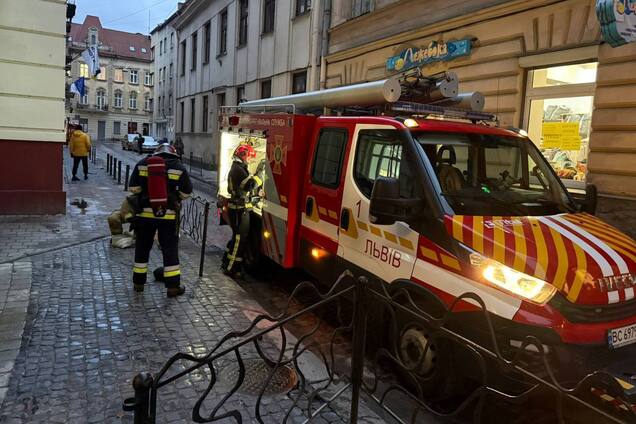 Во Львове в результате взрыва в квартире травмированы два человека: все подробности. Фото