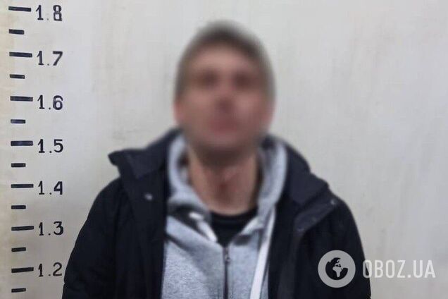 У Києві чоловік напав з кулаками на медиків, які приїхали йому допомогти. Подробиці та фото