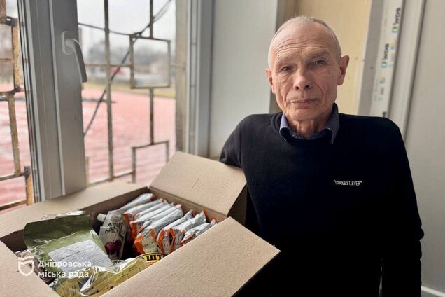 Дніпро в 2026 році передав понад 3 700 продуктових наборів для ВПО