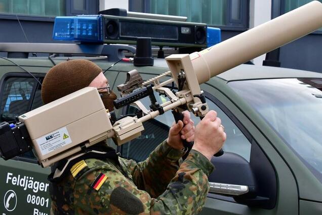 В Германии разрешили военным сбивать неизвестные дроны и усилили защиту аэропортов