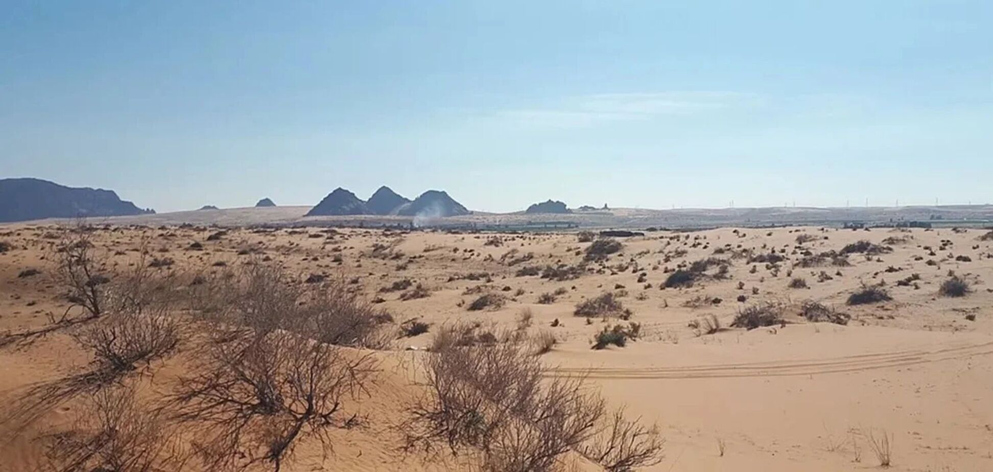 NASA обнаружило в пустыне загадочные круги в самом сердце Саудовской Аравии. Фото