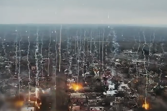 Настоящий ад в Константиновке: враг сбросил фосфорные авиабомбы на гражданских. Видео