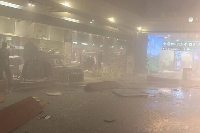 Іран 'шахедами' атакував Дубай: є руйнування цивільних об'єктів. Фото і відео