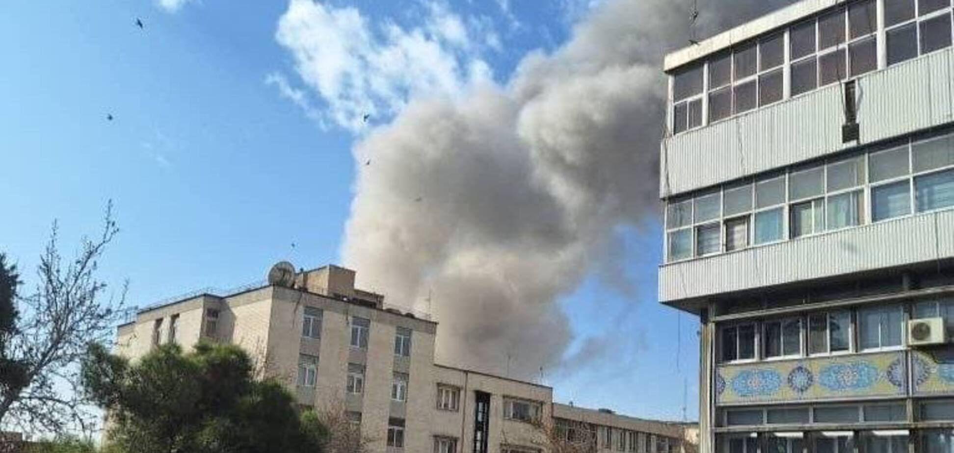 'Відповідь буде нищівною': Іран анонсував 'удари помсти' через атаку Ізраїлю