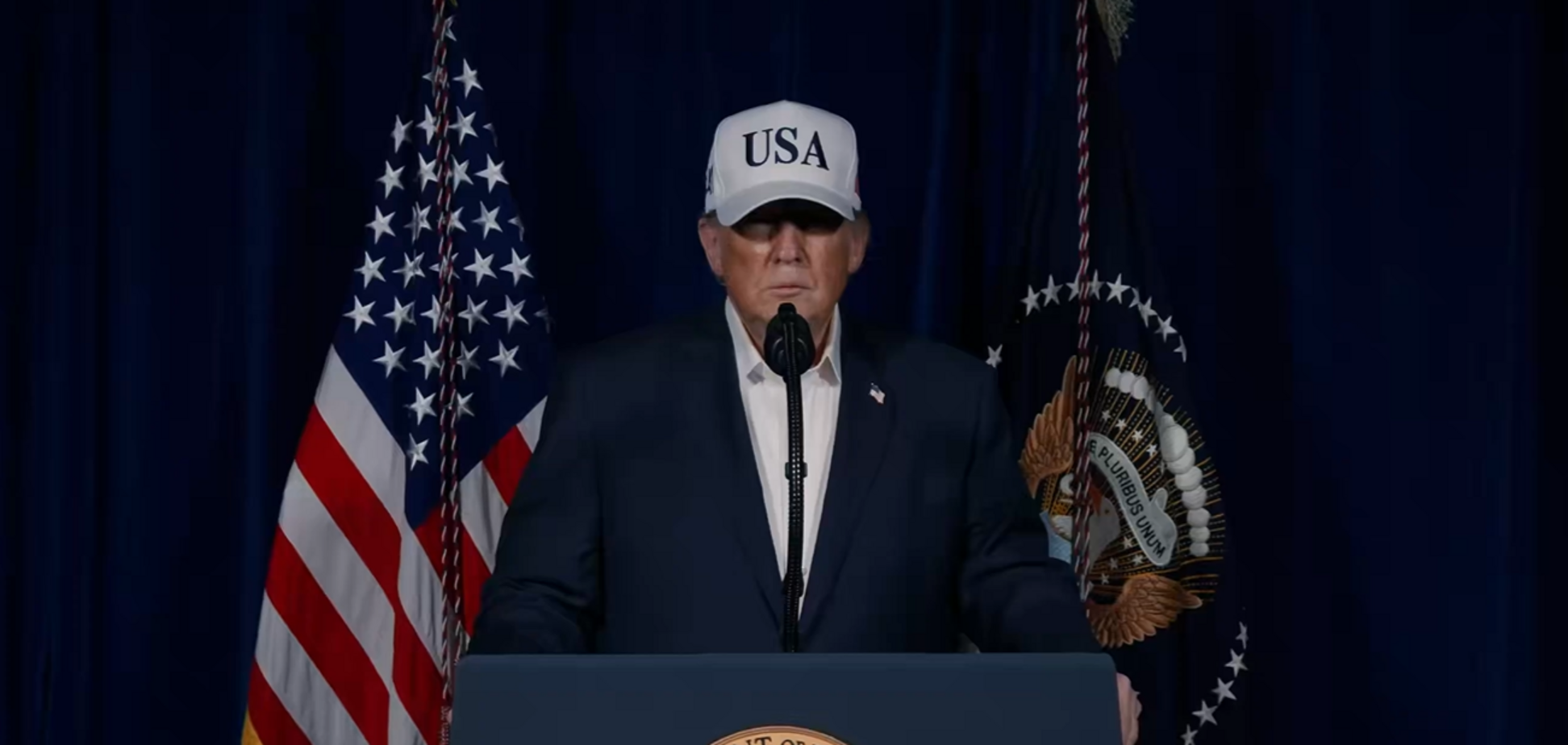 'Ми збираємося зрівняти із землею їхню ракетну промисловість': Трамп виступив із заявою щодо ударів по Ірану. Відео