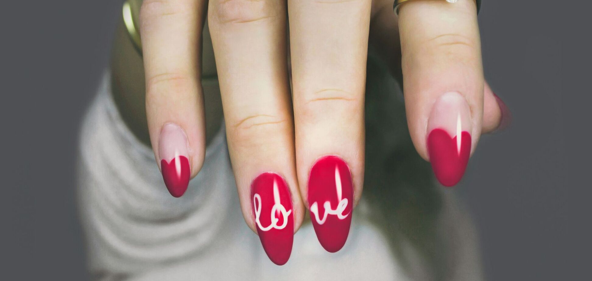 Какой маникюр сделать на День святого Валентина: эффектные и милые идеи