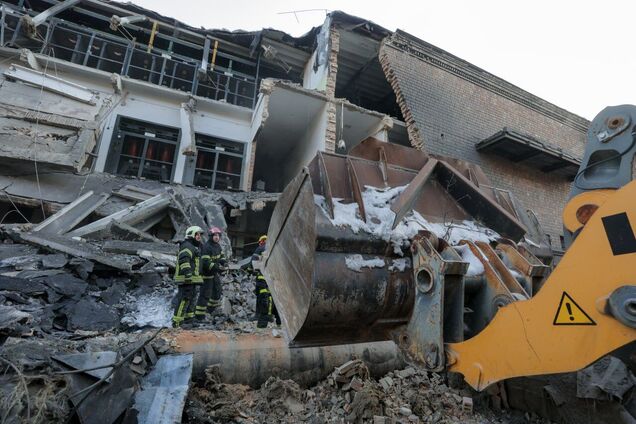 Дарницька ТЕЦ у Києві зазнала сильних пошкоджень і тимчасово припинила роботу: що відомо про терміни відновлення