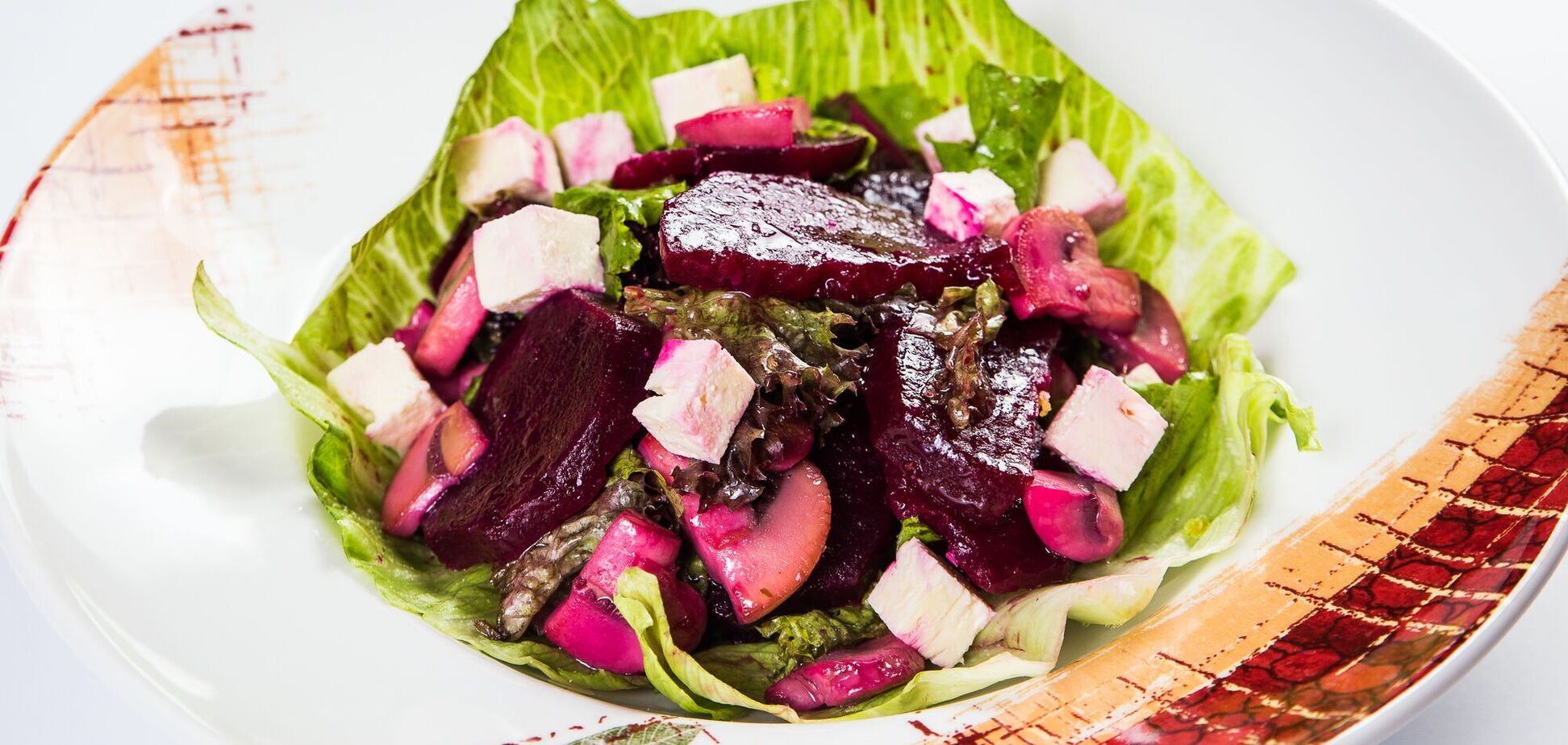 Легкий салат з буряка з фетою: чим заправити
