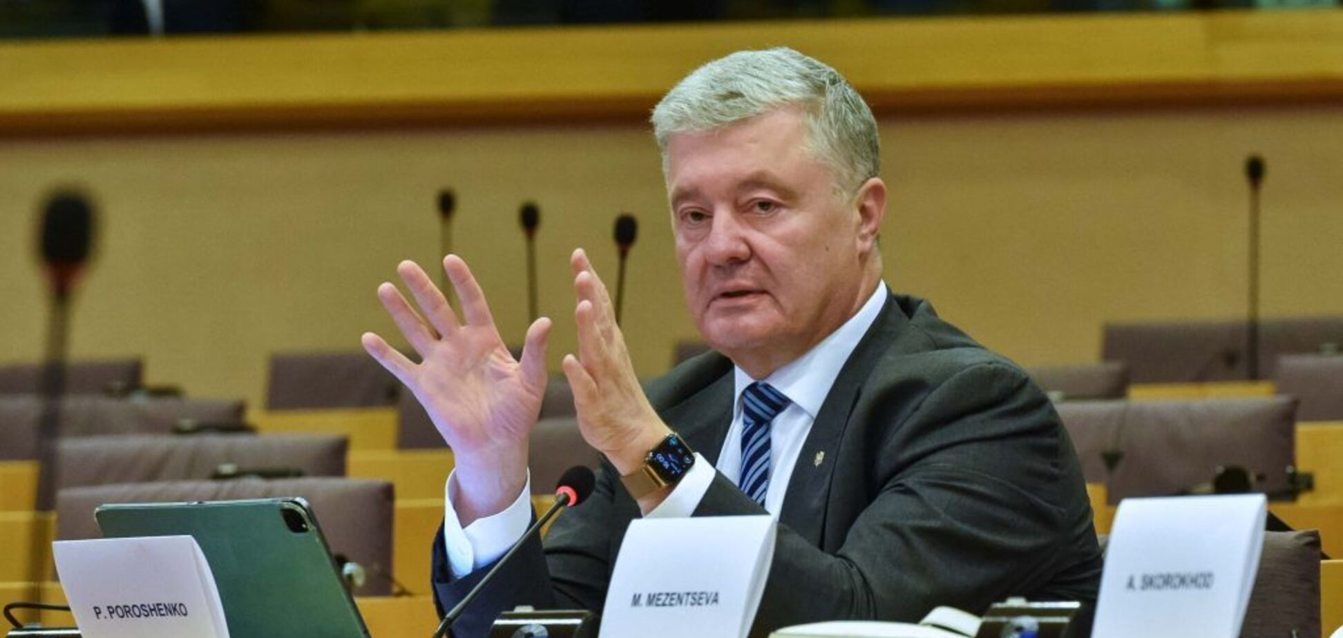 Перший транш можливий уже у квітні: Порошенко привітав рішення Ради ЄС затвердити механізм позики Україні 90 млрд євро