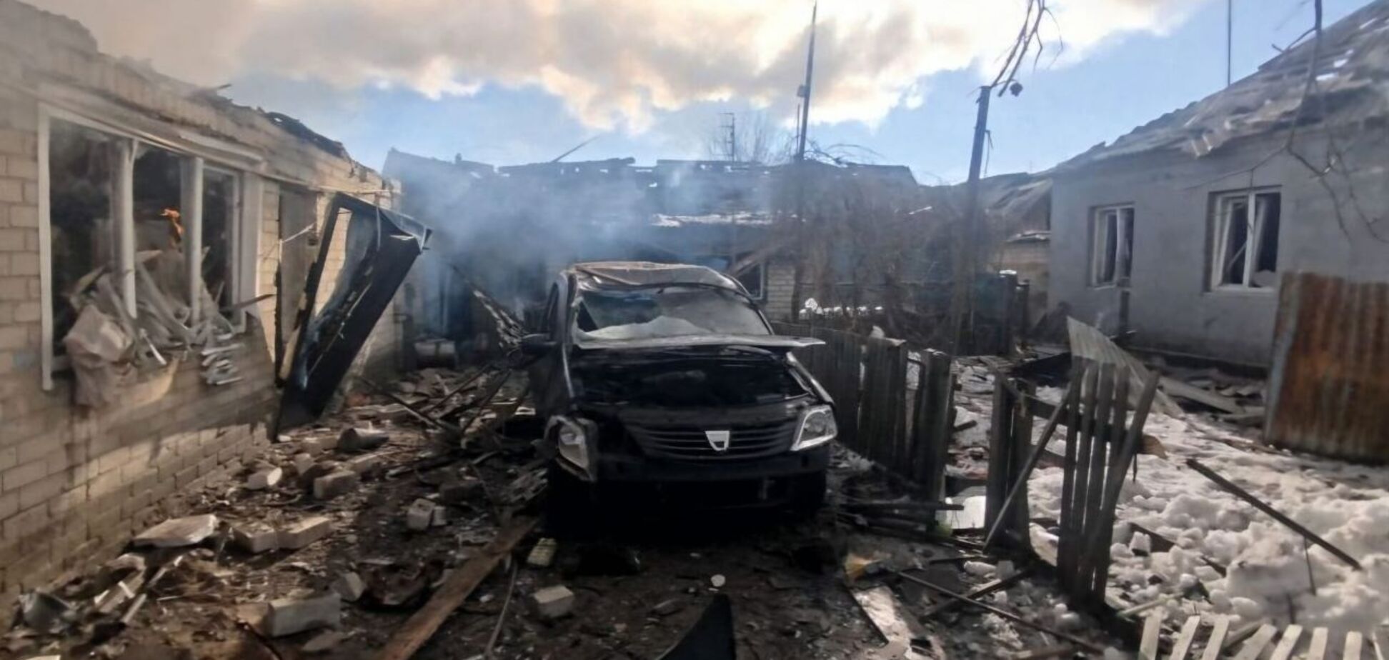 Окупанти атакували чотири райони Дніпропетровщини: є пошкодження, серед постраждалих – 15-річний юнак. Фото