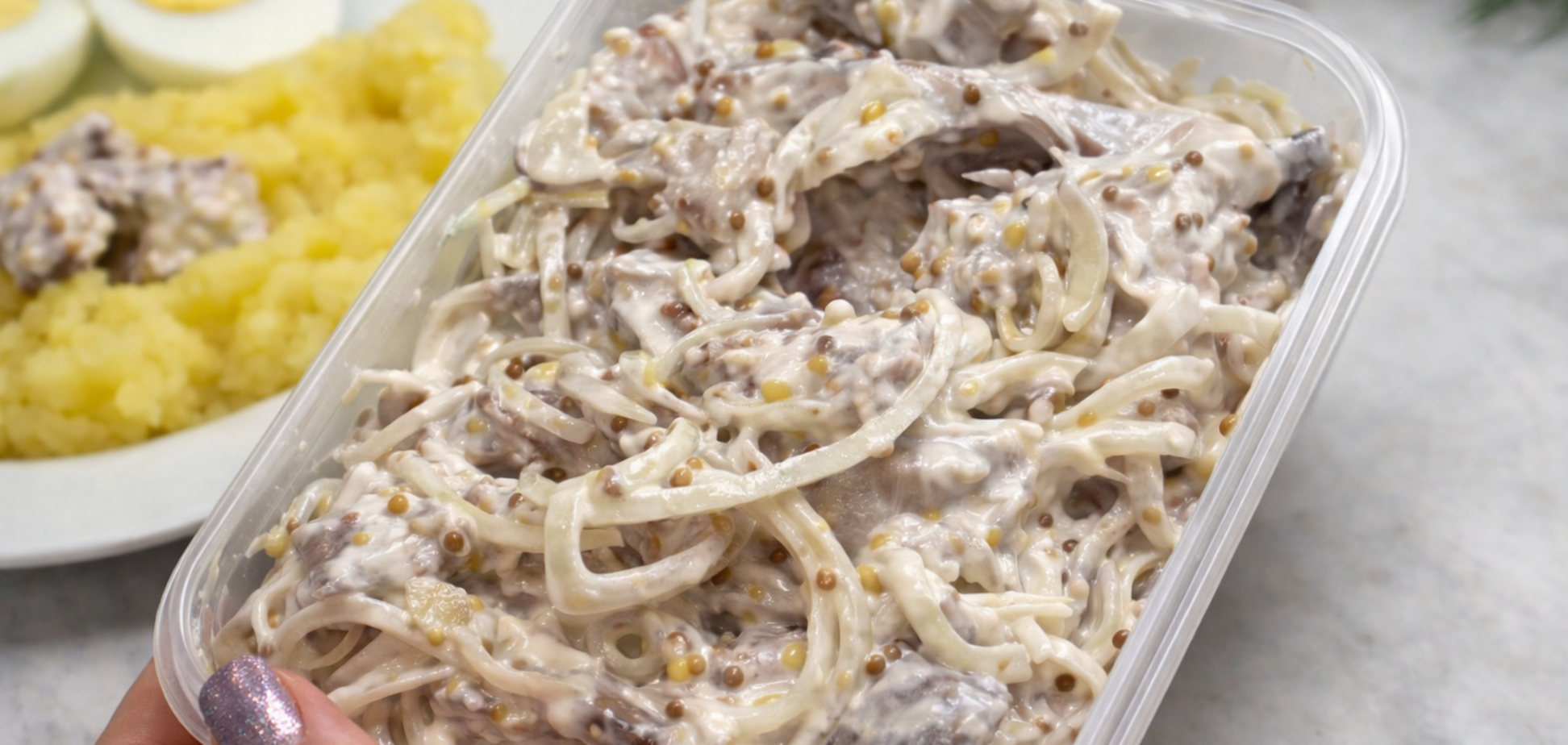 Как приготовить сельдь в майонезе: рыба просто тает во рту