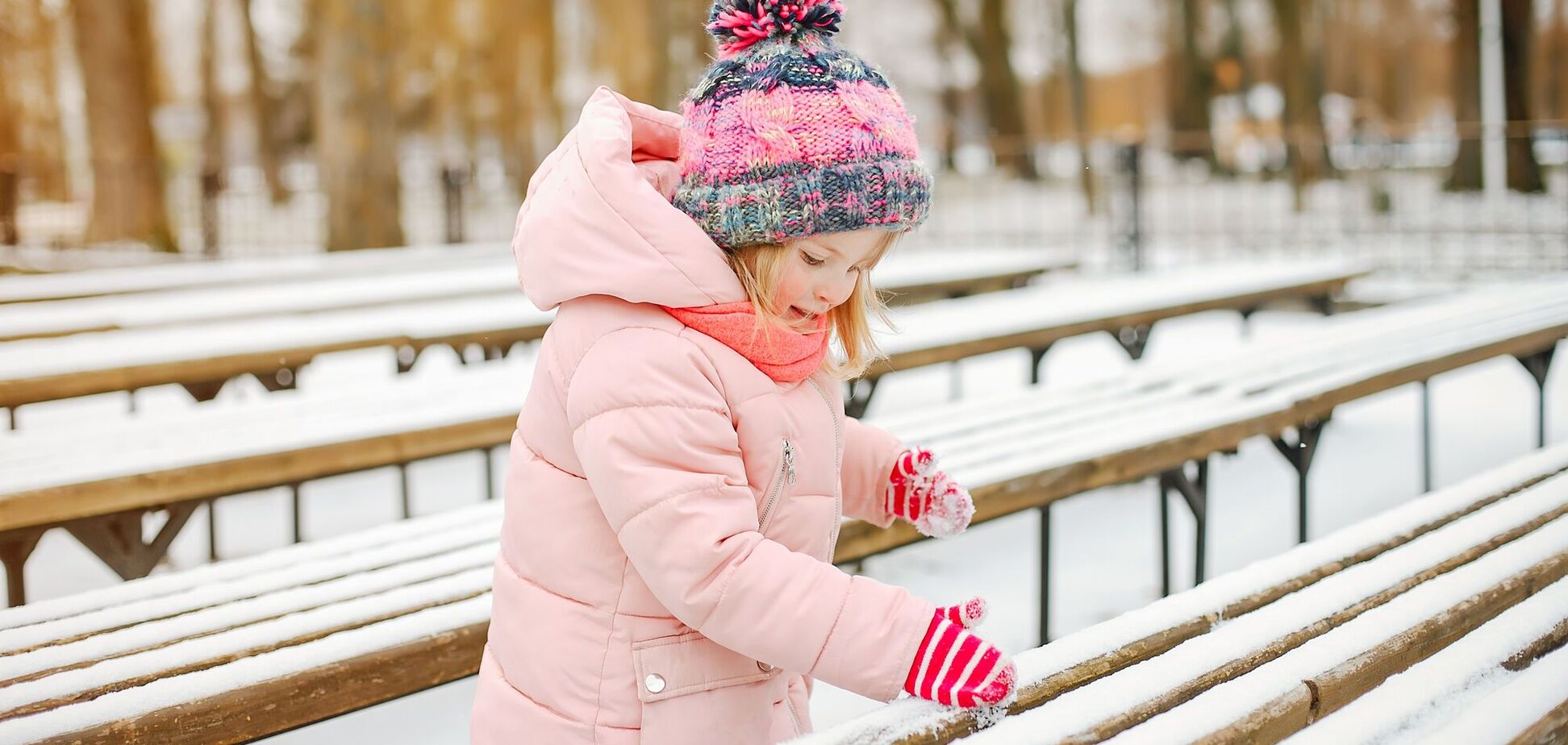 'А когда вы вели ребенка в детсад, была плюсовая температура?' Воспитательница ответила родителям, которых возмутили прогулки в мороз