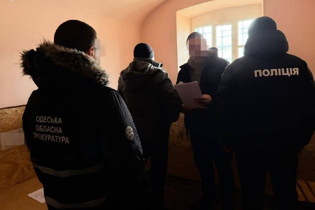 Експосадовець міграційної служби забув задекларувати 13 млн грн