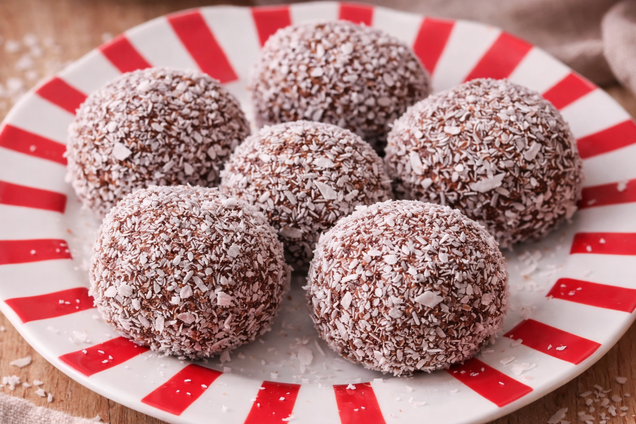 Корисні домашні цукерки без плити: знадобиться всього чотири інгредієнти