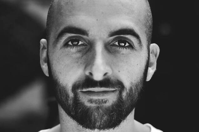 'Бог дав нам право вибору. Ми можемо обирати, де бути під час війни'. VovaZiLvova – про переїзд до США, хейт і відчуття себе вигнанцем через мову