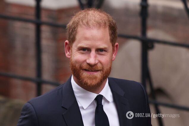 Принц Гарри показал особые подарки от украинских военных, которые хранит дома на почетном месте