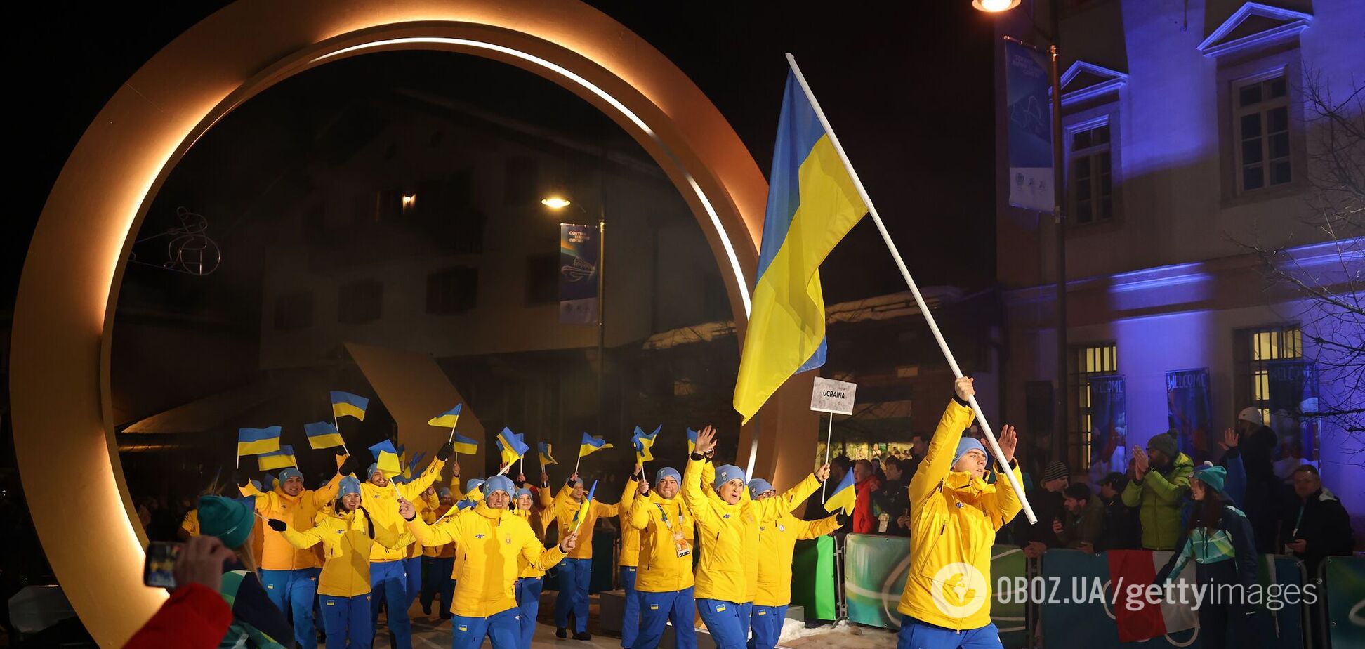 Яскравий вихід України на відкритті Олімпіади-2026: прапор несли донька військового і перший в історії скелетоніст країни. Відео
