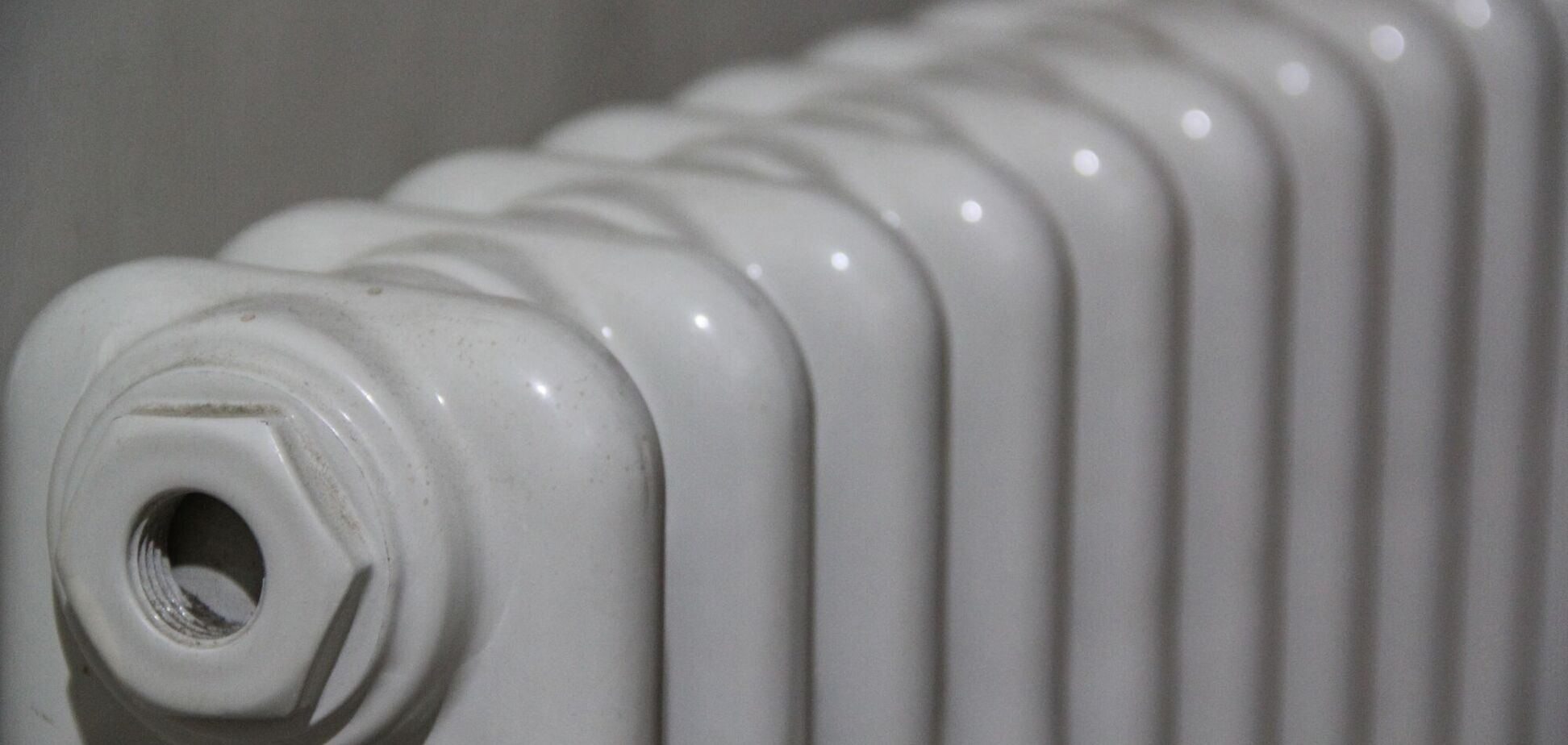 Экономия на отоплении: почему белые батареи надо перекрасить в черный цвет