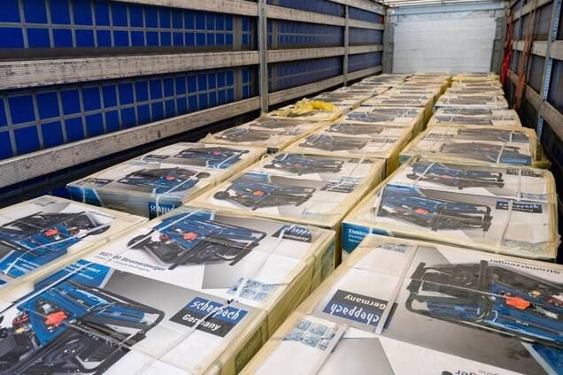 Украине подарили сотни генераторов: в какие города направят