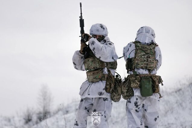 Это про характер, выдержку и команду: в ВСУ показали занятия на полигоне для контрактников 18-24. Фото