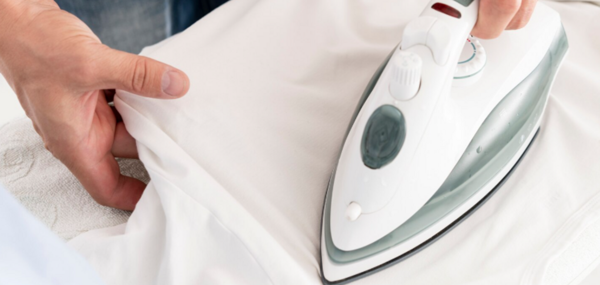 Як почистити праску від пригорілих плям за дві хвилини: найефективніший спосіб