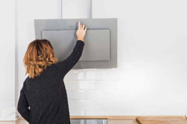 Як почистити кухонну витяжку без зусиль: покрокова інструкція