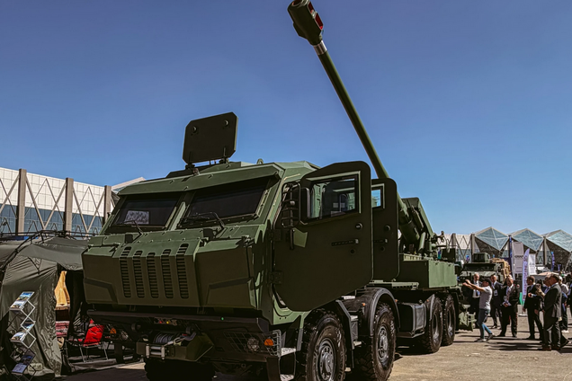 Везли украинским самолетом: САУ 'Богдана' показали на международной выставке в Саудовской Аравии. Фото