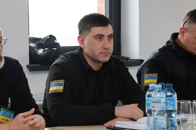 Чем владеет семья главы Львовской таможни Ивана Керезваса