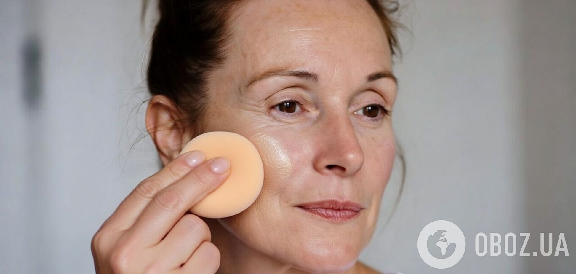 Як наносити тональний на шкіру зі зморшками: поради професіонала