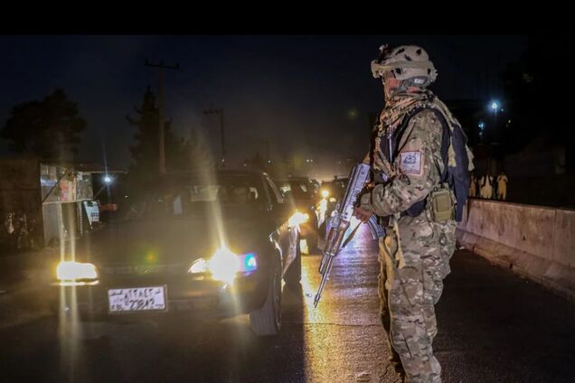 На кордоні Пакистану і Афганістану знову спалахнули бої: працює артилерія і РСЗВ. Відео