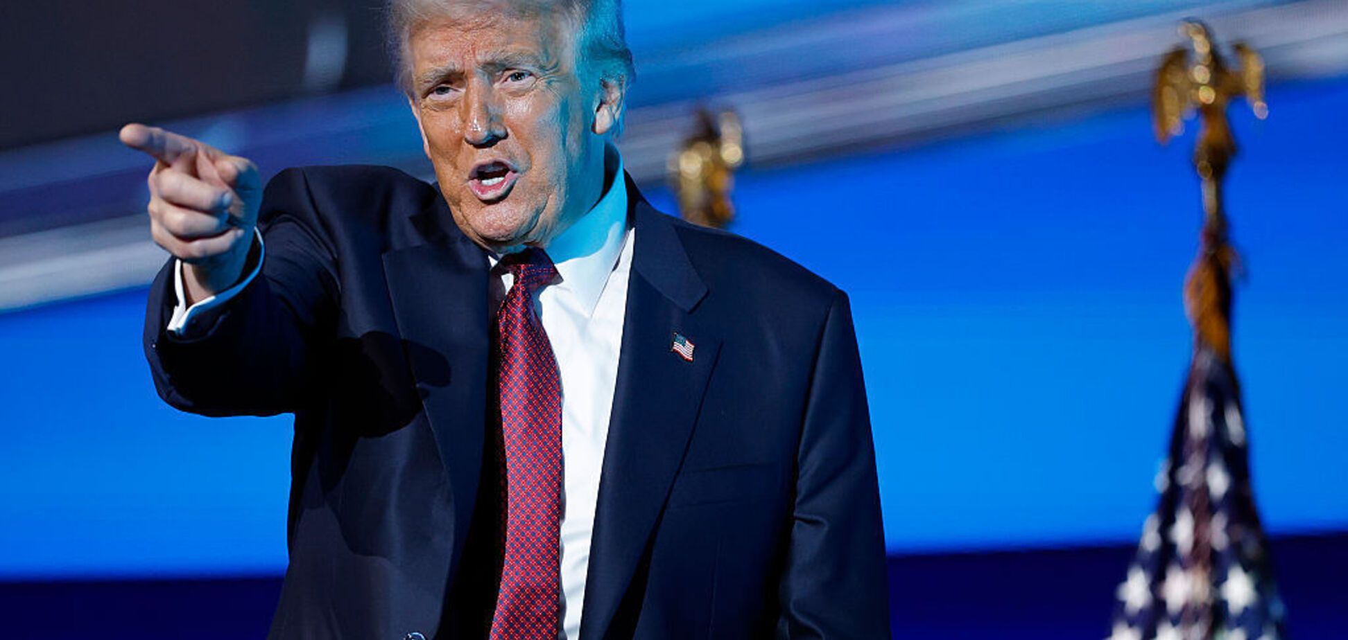 'Я могу действовать долго и захватить все, или...' Трамп озвучил возможные варианты развития операции против Ирана