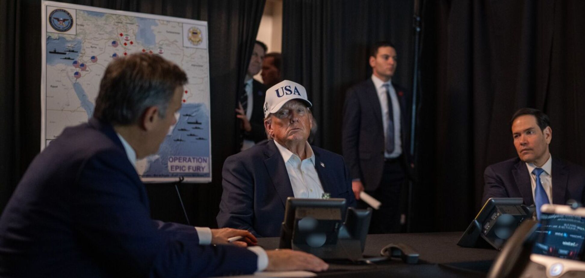 'Він не зміг уникнути наших можливостей': Трамп повідомив про ліквідацію аятоли Хаменеї