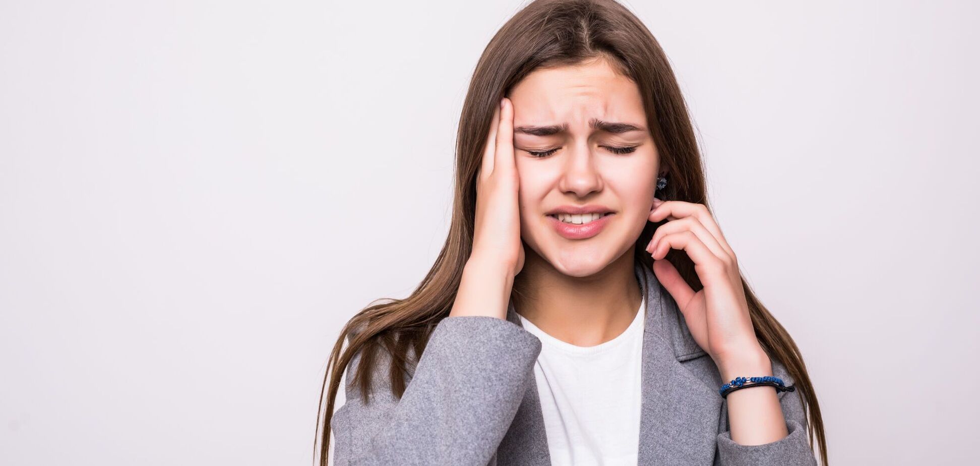 Невидимая проблема: как стресс и скрежет зубами разрушают здоровье челюсти