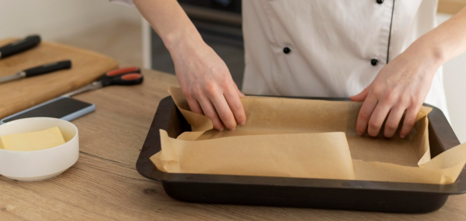 Яка форма для випікання краща – металева чи скляна: кухарі пролили світло