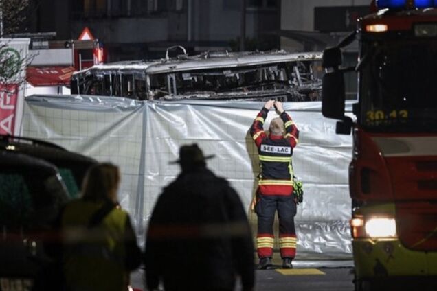 У Швейцарії сталась пожежа в автобусі: загинули шість людей, є постраждалі