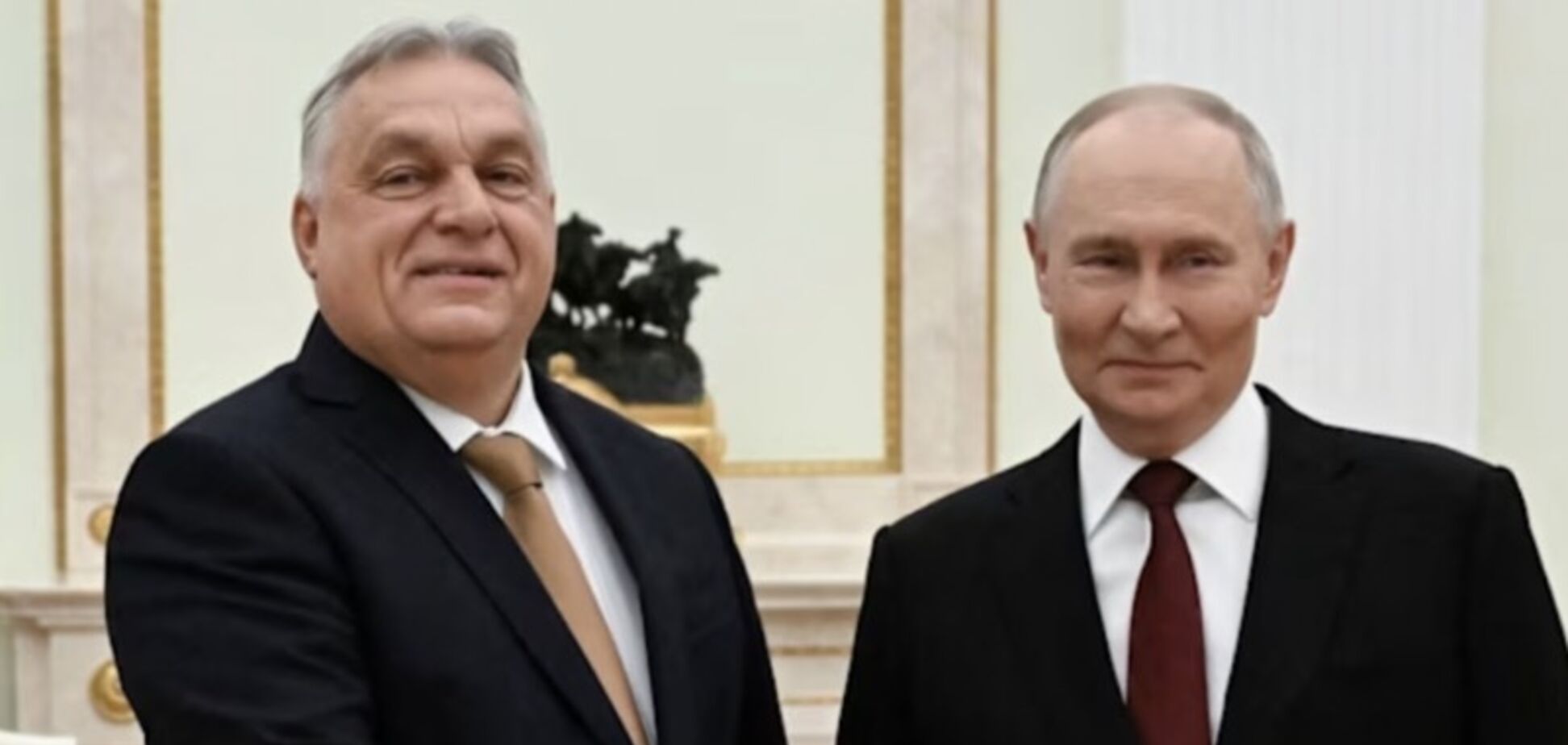 Операцией руководит Кириенко: в FT раскрыли, как Кремль пытается спасти рейтинг Орбана