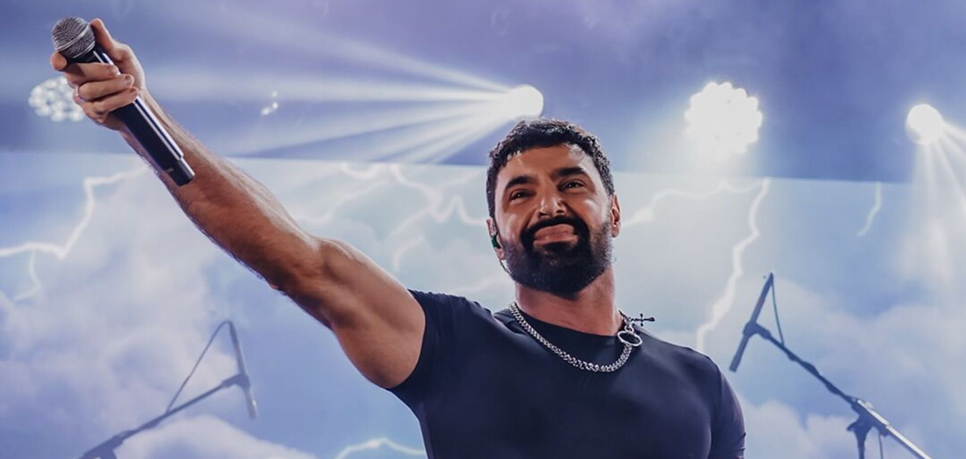 'Я прошу у вас вибачення'. Несподівана хвороба змусила Віталія Козловського терміново закінчити концерт