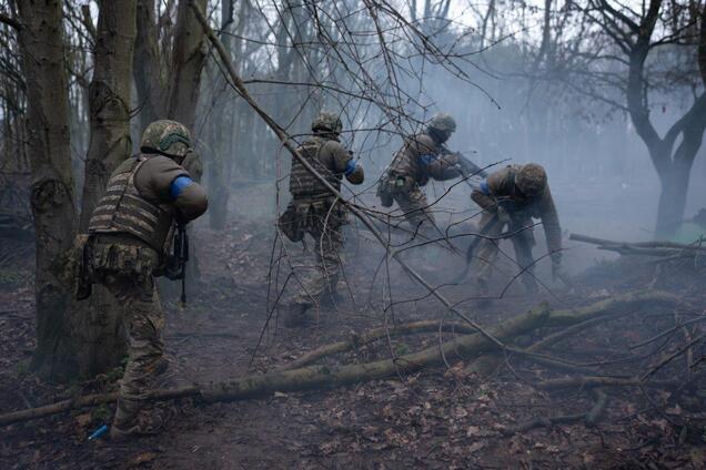 'Ворог незмінний в тактиці':  військовий розповів, що відбувається на Покровському напрямку. Відео